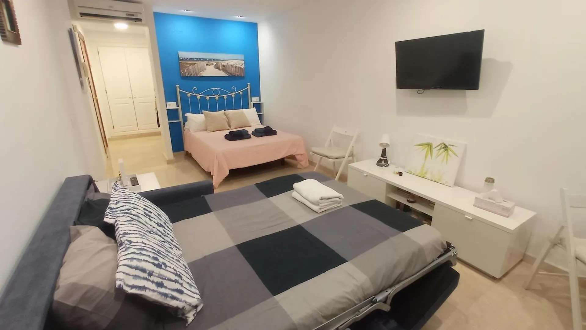 Turisstiko La Roca Chica 4 Apartment Torremolinos 0*,